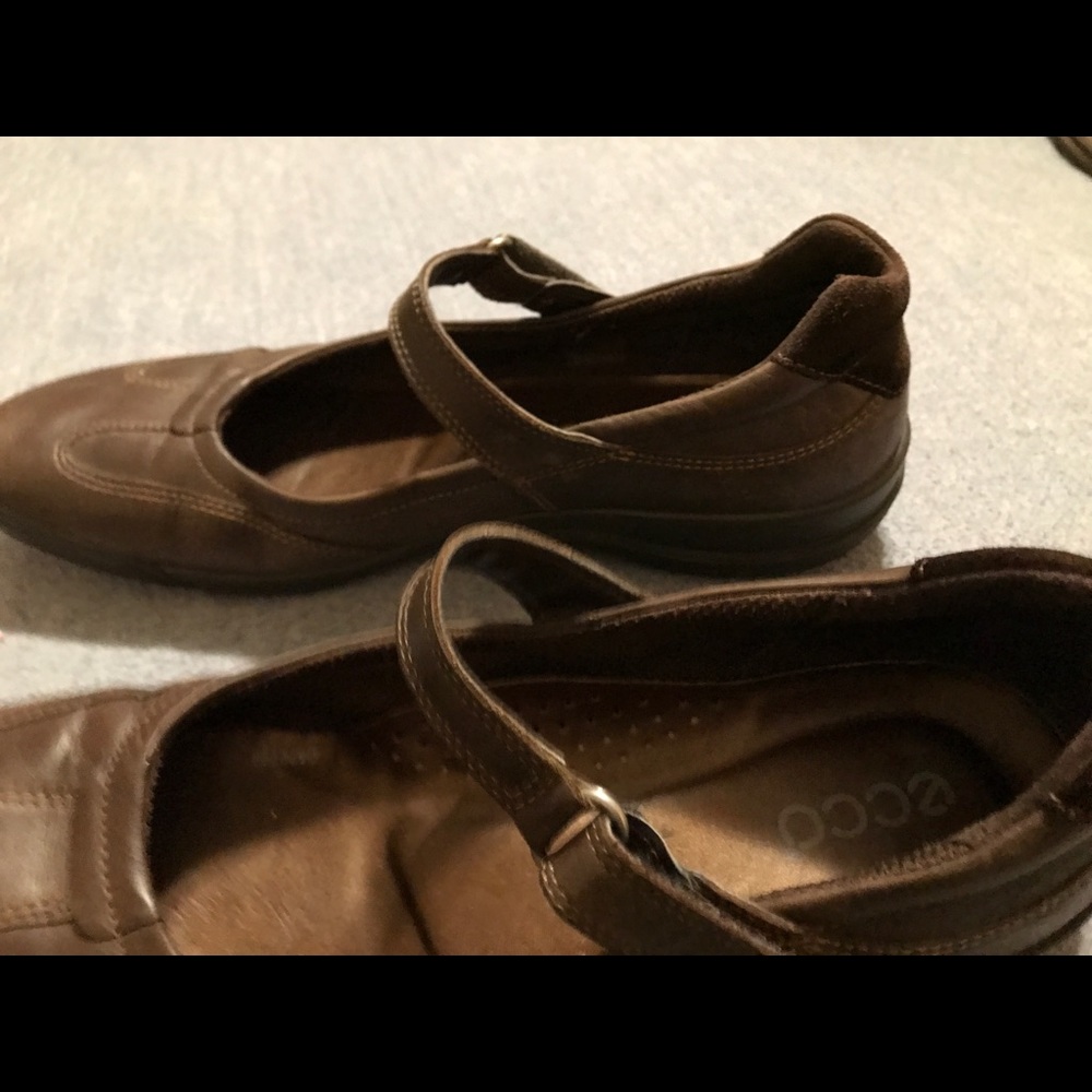 Ecco | Mary Jane Brown Comfort Shoes